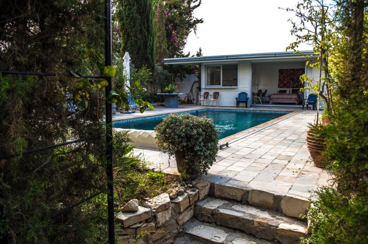 Idyllic Studio With Private Pool Никосия Экстерьер фото